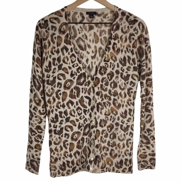 ANN TAYLOR Cardigan 100% Merino Wool Sweater Leopard Animal Print Size Medium - Picture 9 of 9